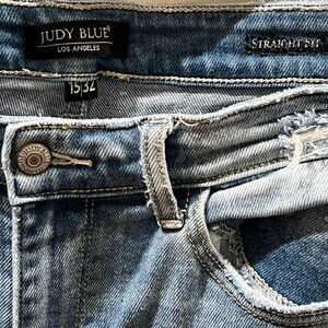 Judy Blue Light Wash Denim Jeans